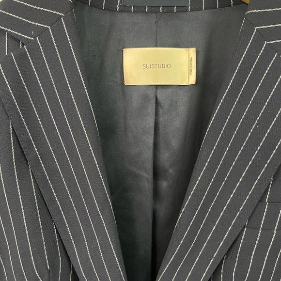 Suistudio Pinstripe Blazer - Picture 3 of 9